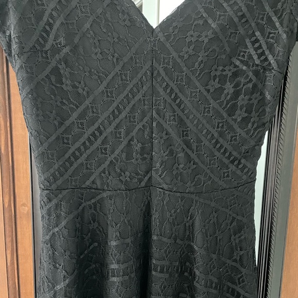 Black Lace Dress - Forever 21 - Picture 2 of 5